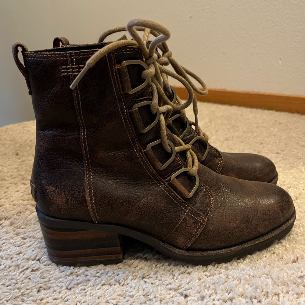 Sorel Cate Lace Up Boots